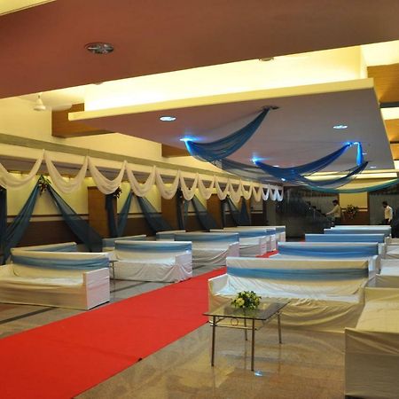 Hotel Sheela Shree Plaza Jhansi Bagian luar foto