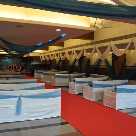 Hotel Sheela Shree Plaza Jhansi Bagian luar foto