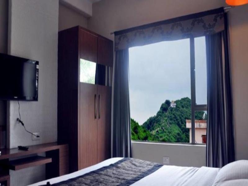 Hotel Sheela Shree Plaza Jhansi Bagian luar foto