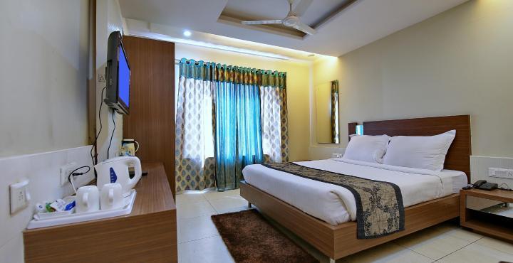 Hotel Sheela Shree Plaza Jhansi Bagian luar foto