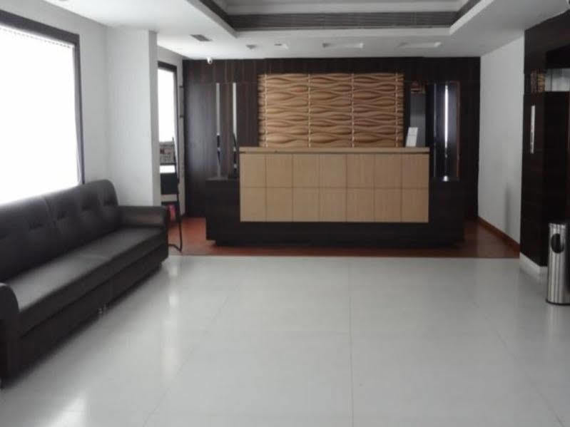 Hotel Sheela Shree Plaza Jhansi Bagian luar foto