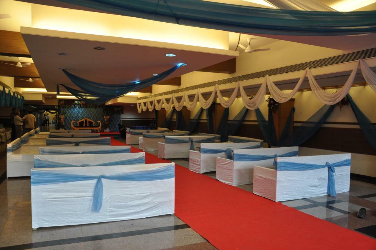 Hotel Sheela Shree Plaza Jhansi Bagian luar foto